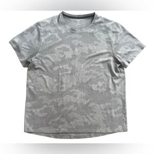 DSG Mens Camo SS short sleeve T-shirt XL extra large gray silver Activewear